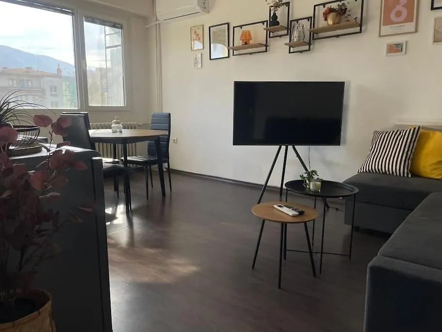 Апартаменты Cozy Apt Free Parking Wi-Fi Netflix София