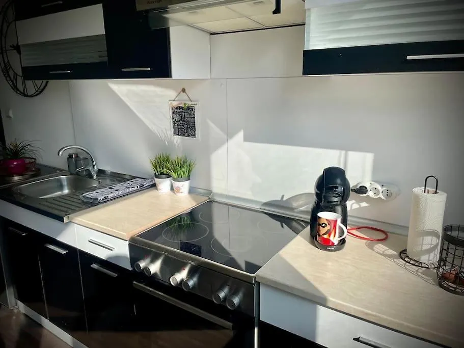 Cozy Apt Free Parking Wi-Fi Netflix София